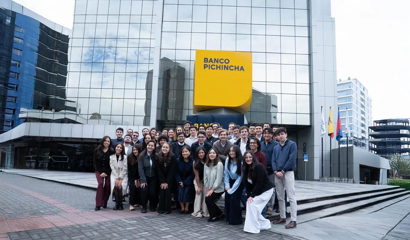 Banco Pichincha, un semillero de los futuros líderes del país Banco Pichincha, un semillero de los futuros líderes del país