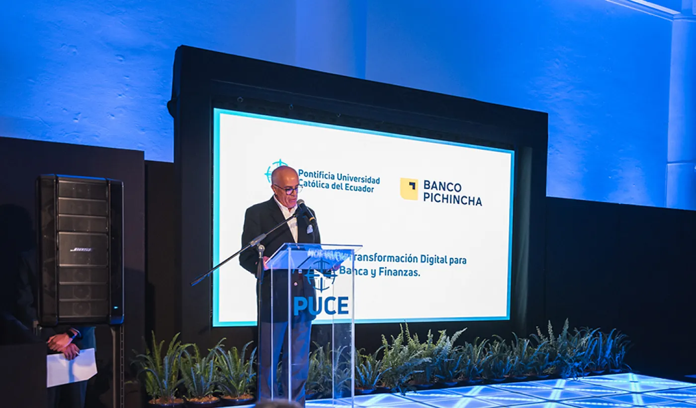 Banco Pichincha y PUCE lanzan innovador Programa de Transformación Digital en Banca y Finanzas Banco Pichincha y PUCE lanzan innovador Programa de Transformación Digital en Banca y Finanzas